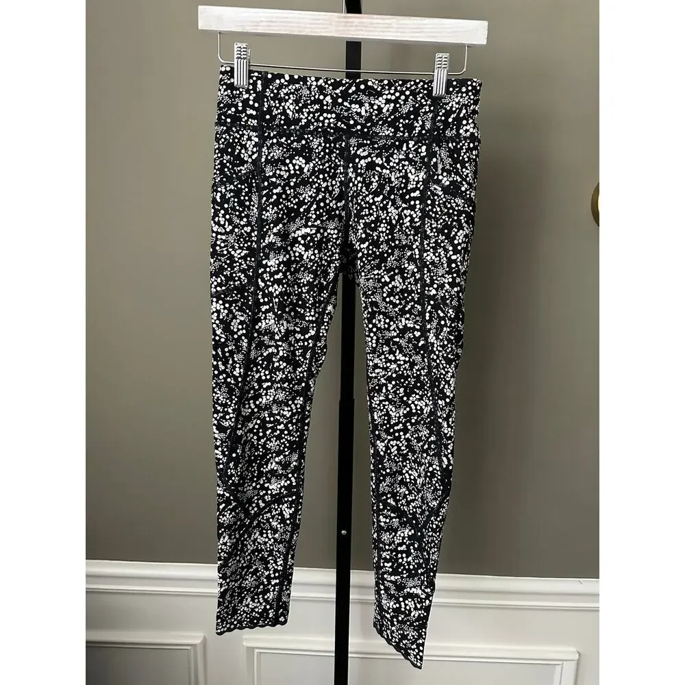 Lululemon Tight Stuff Tight II *25” Size 6 Chirasu Black Womens